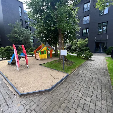 Deluxe Maironio Namai Palangos Centre! Apartament Połąga